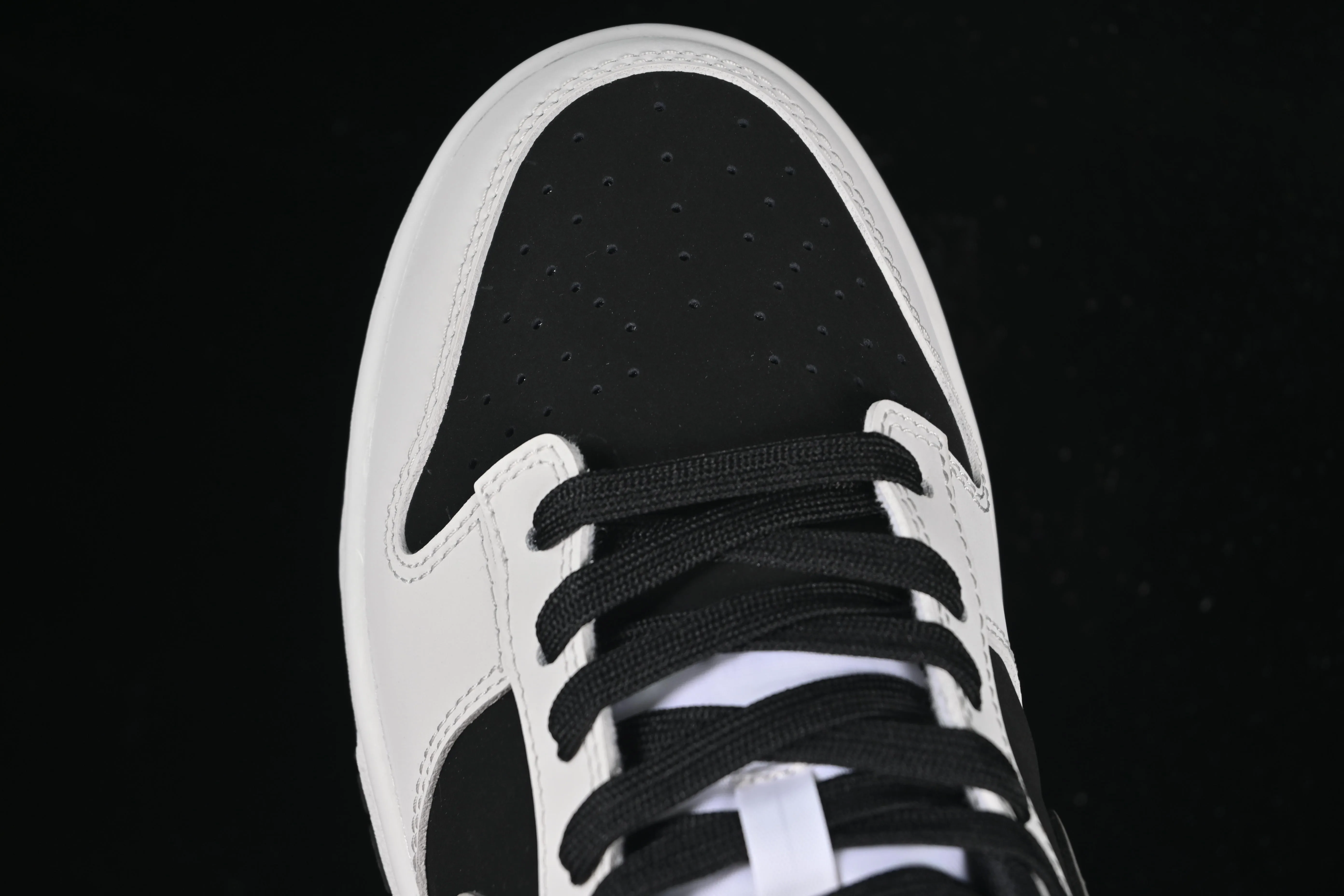 All categories Nk SB Dunk Series Nk SB Dunk Low High-end customized low-top sneakers Nike SB Dunk Low Pioneer Knight Anniversary high-end customized low-top casual sneakers WB0414-002